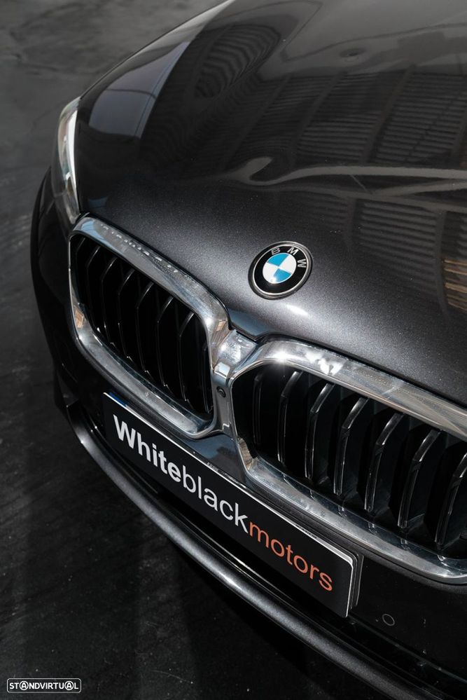 BMW 530 e Aut. Luxury Line - 2