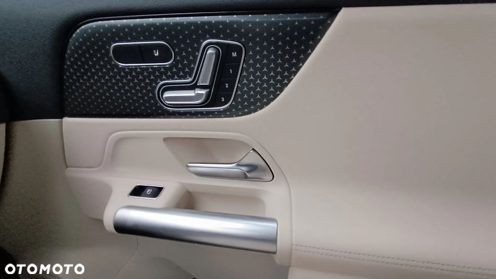 Mercedes-Benz GLA - 6