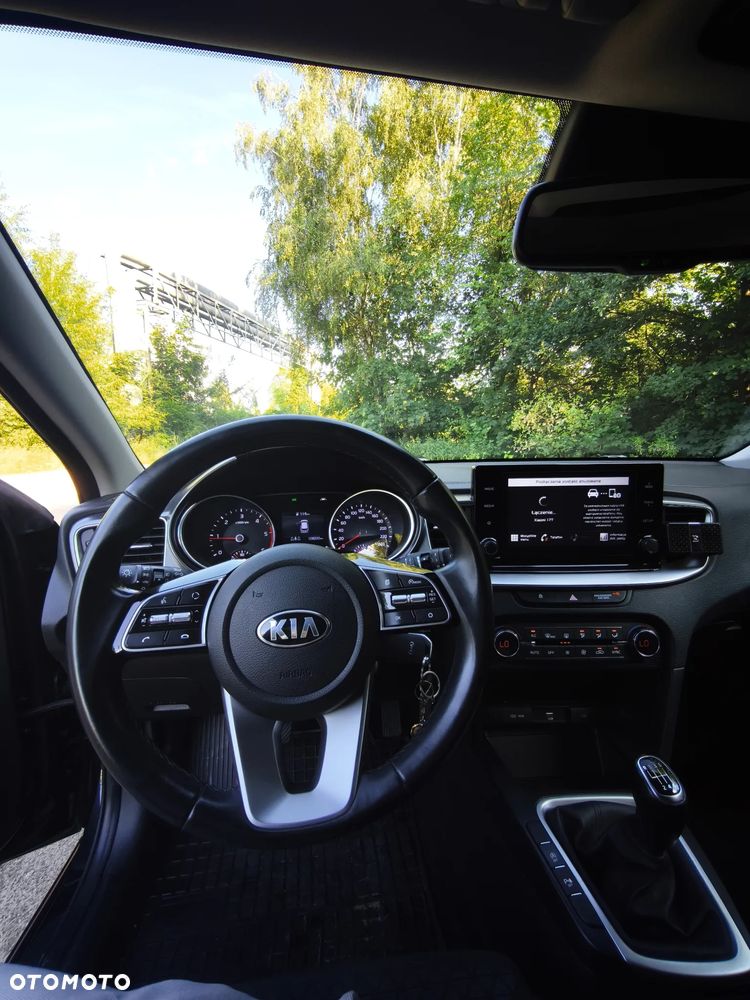 Kia Ceed 1.6 CRDi SCR M - 22