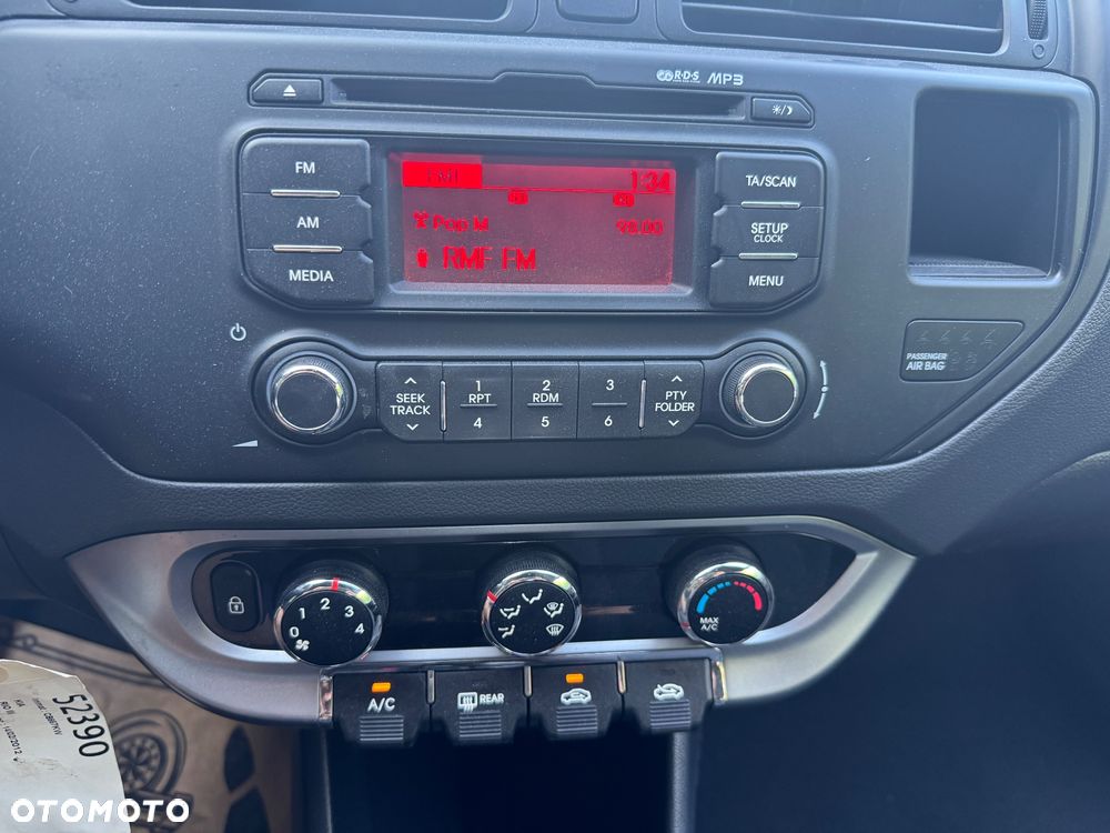 Kia Rio 1.2 Dream Team Edition - 13