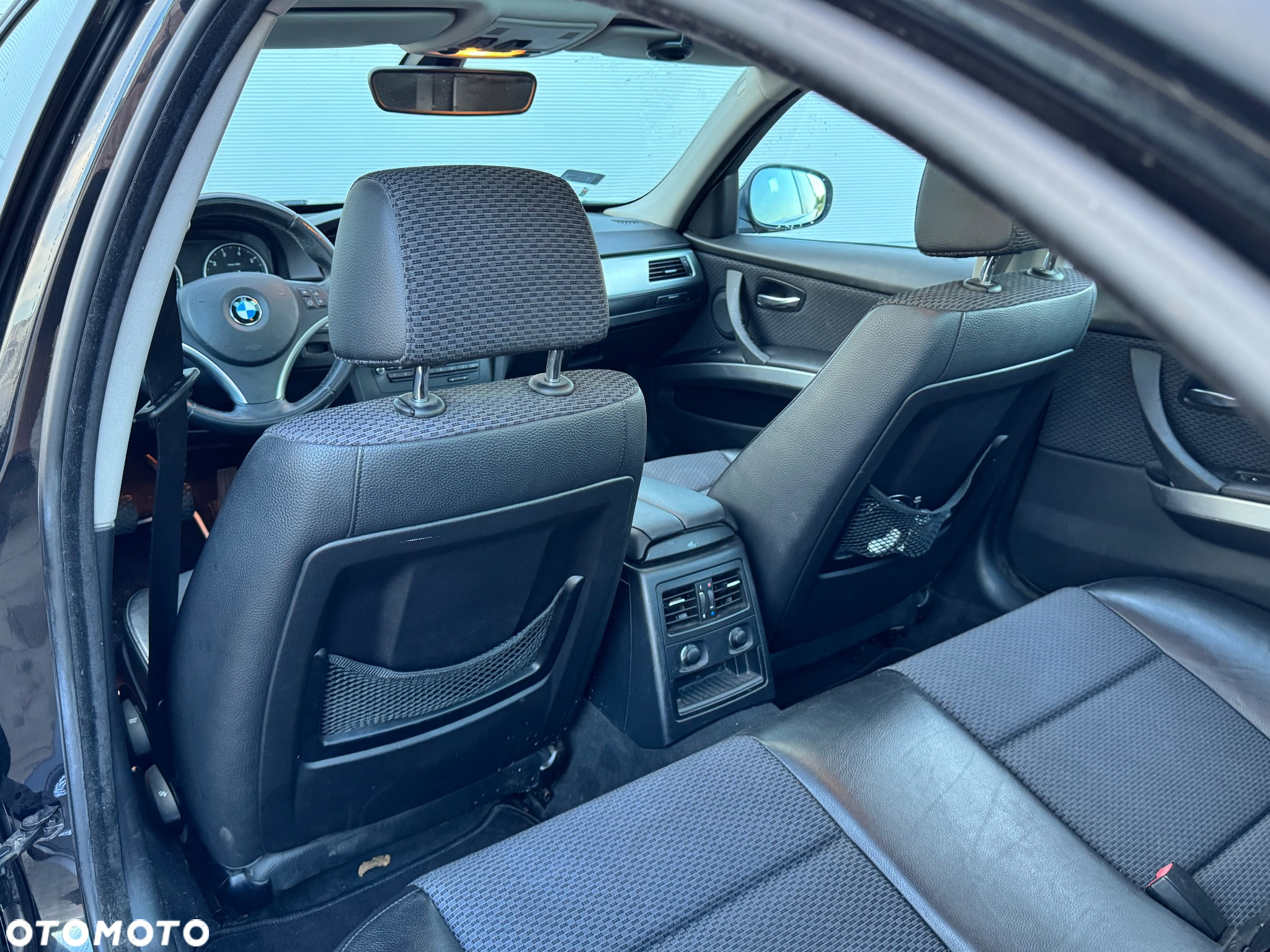 BMW Seria 3 318i - 5