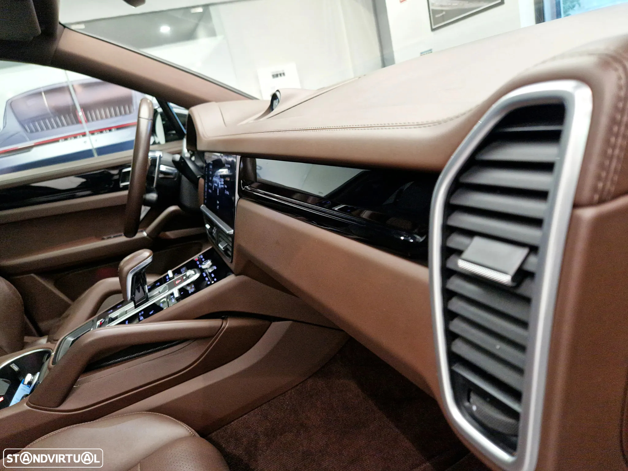 Porsche Cayenne Coupé E-Hybrid - 24