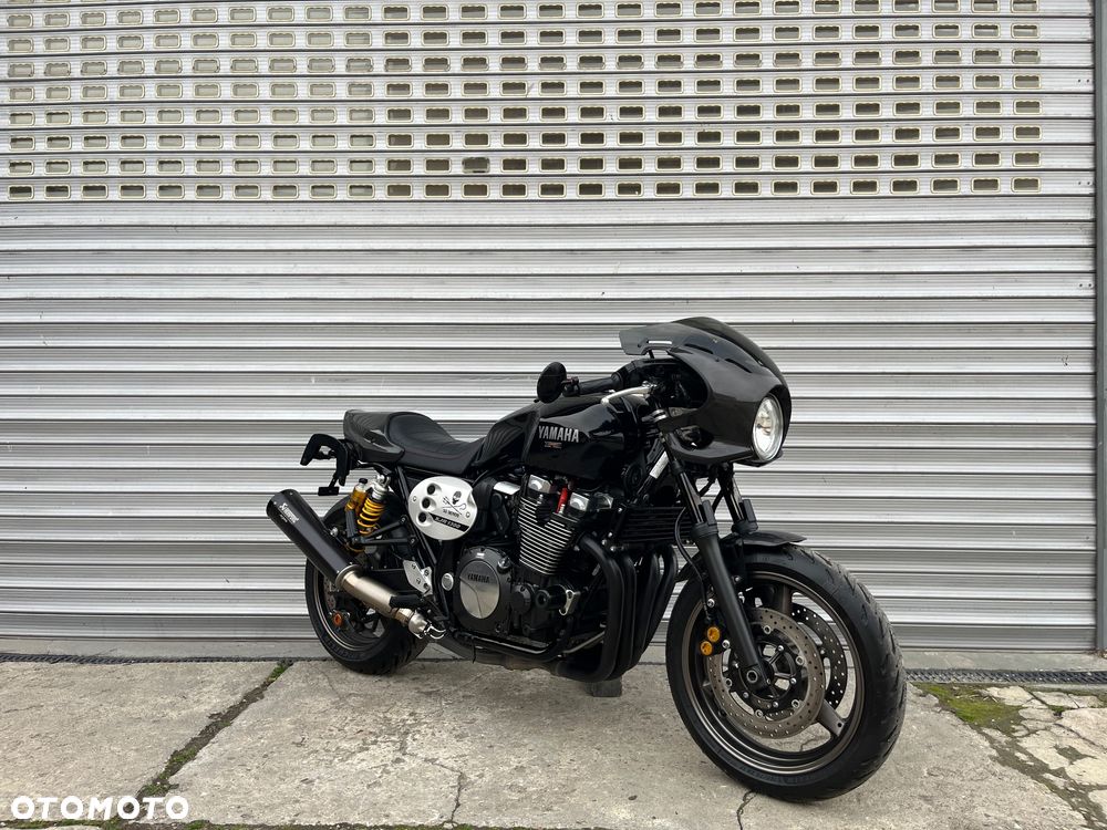 Yamaha XJR - 36