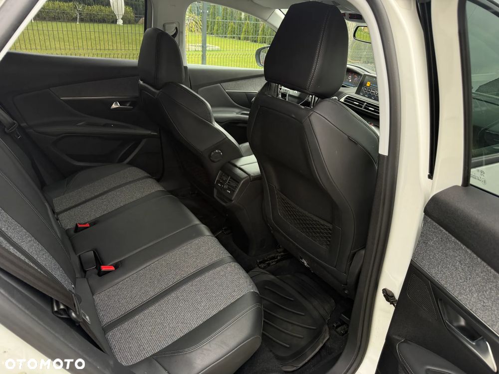 Peugeot 3008 1.5 BlueHDi Allure Pack S&S - 15