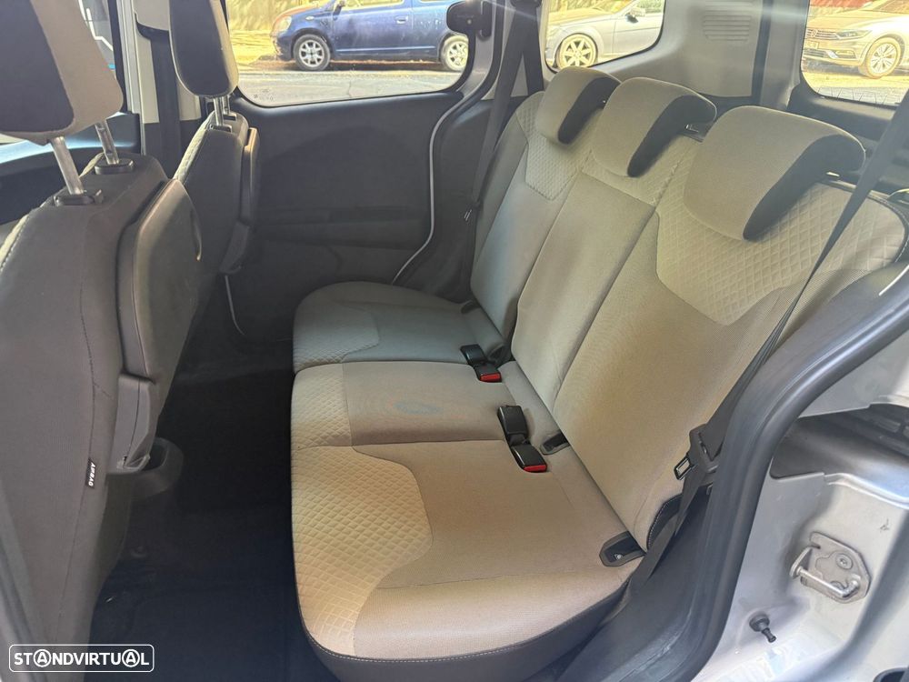 Ford Tourneo Courier 1.0 EcoBoost Ambiente - 11
