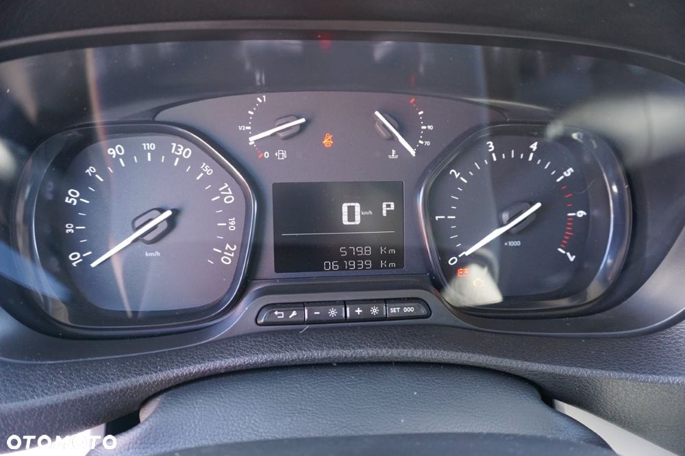 Toyota ProAce - 12