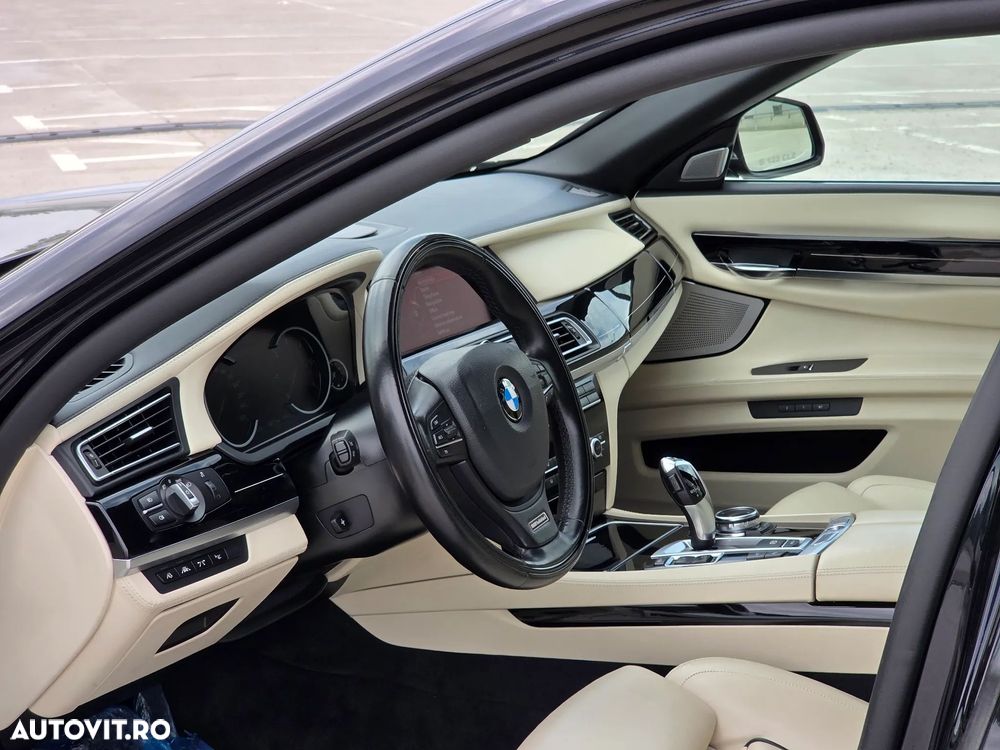 BMW Seria 7 730d - 38