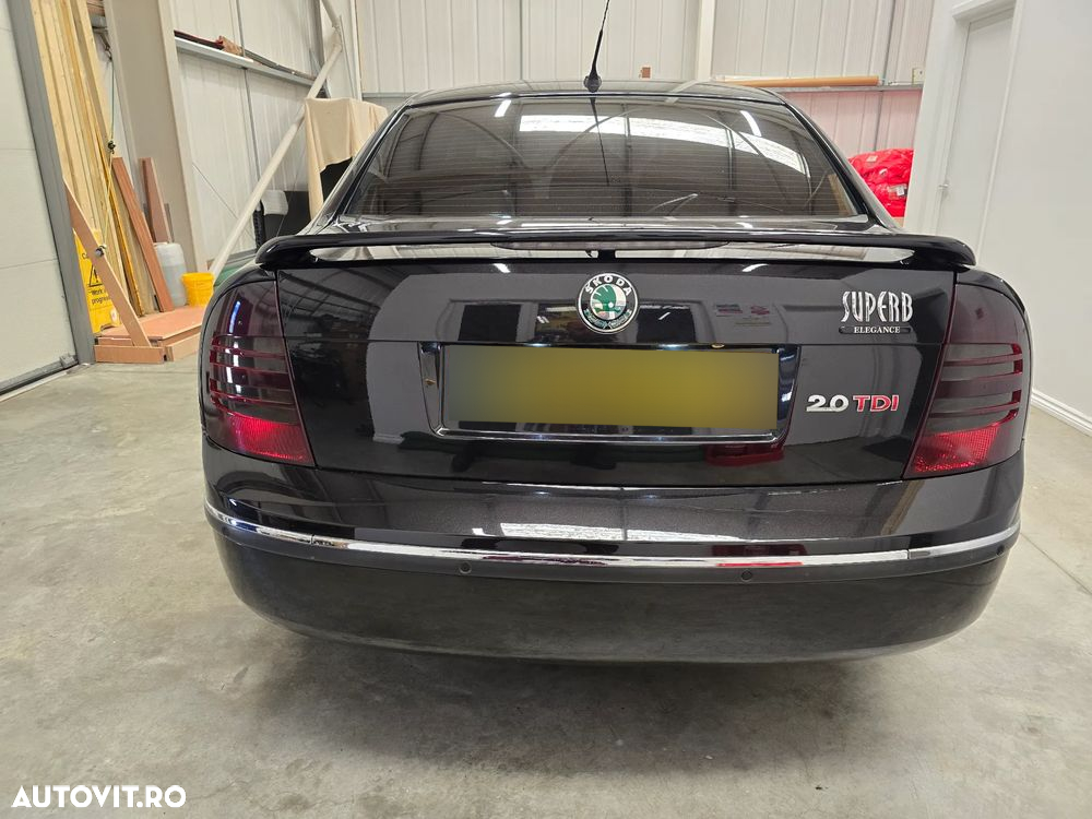 Skoda Superb 2.0 TDI DPF Elegance - 8
