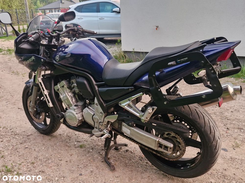 Yamaha FZS - 8