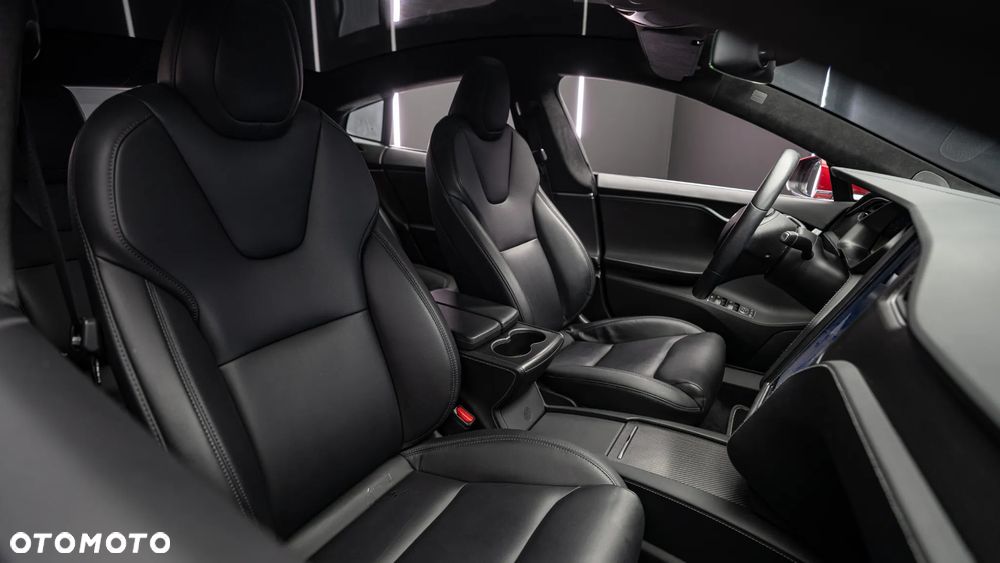 Tesla Model S Performance - 30