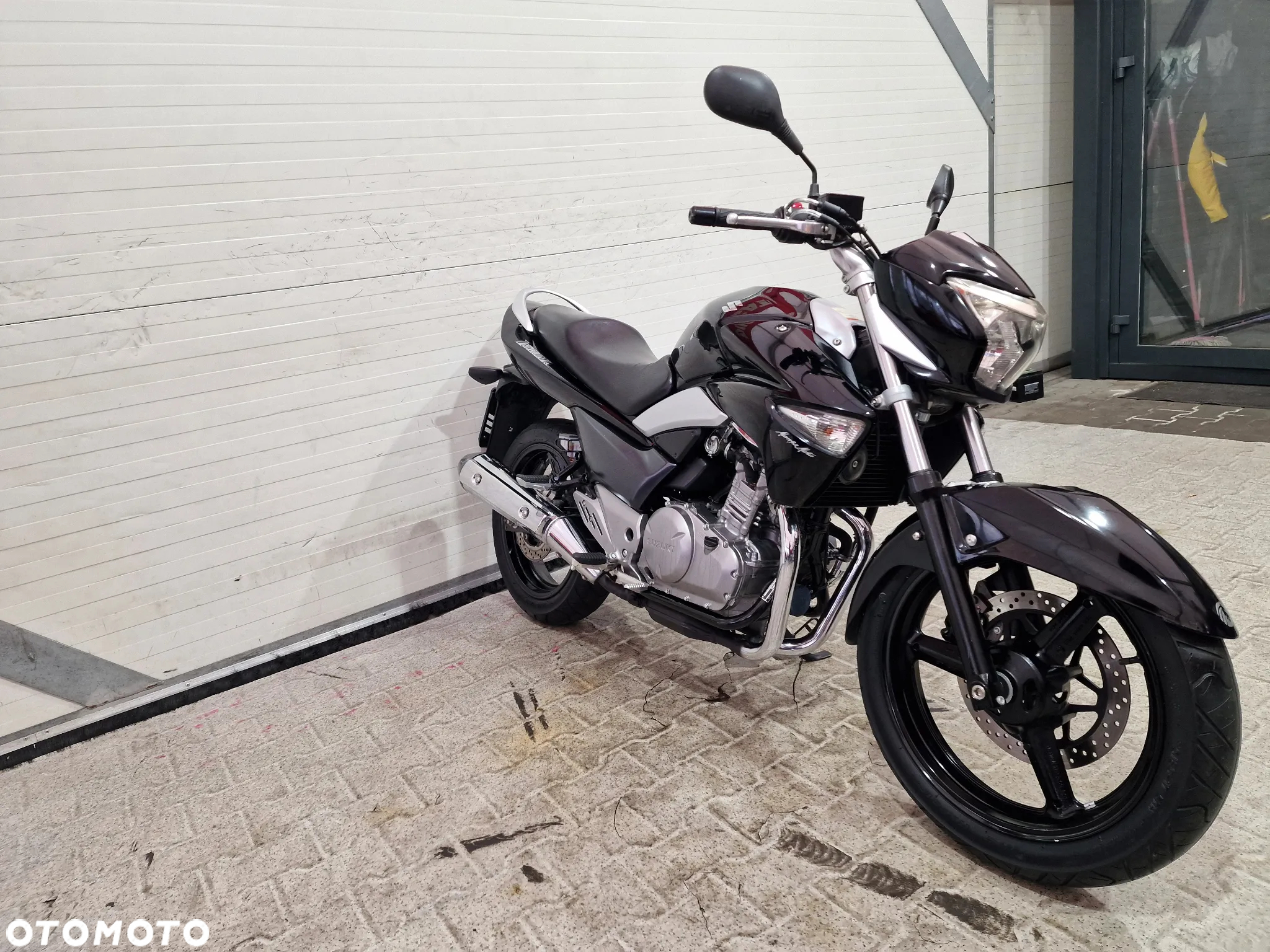 Suzuki GW 250 - 16