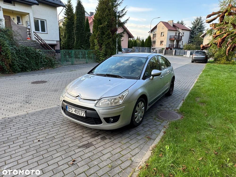 Citroen C4 2010 photo 2