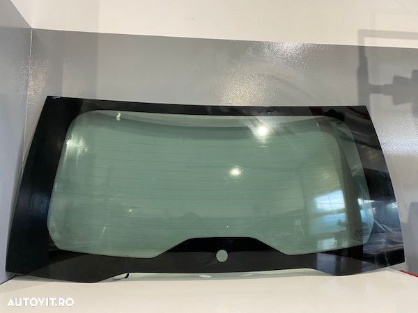 Luneta VOLVO XC90 2015+ 31352922