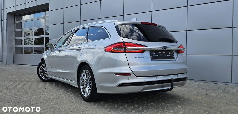 Ford Mondeo 2.0 Hybrid Titanium - 14