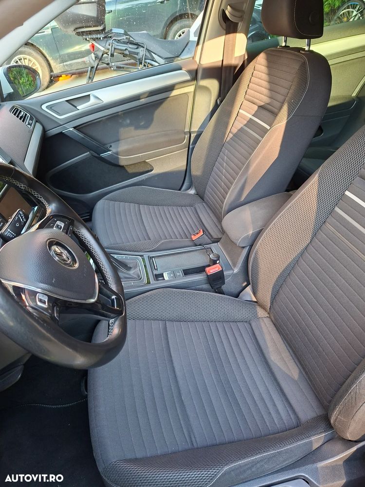 Volkswagen Golf 2.0 TDI BlueMotion Technology Edition - 5