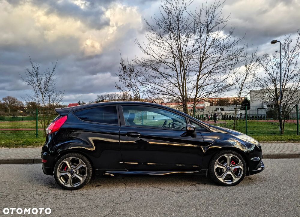 Ford Fiesta 1.6 EcoBoost ST - 3
