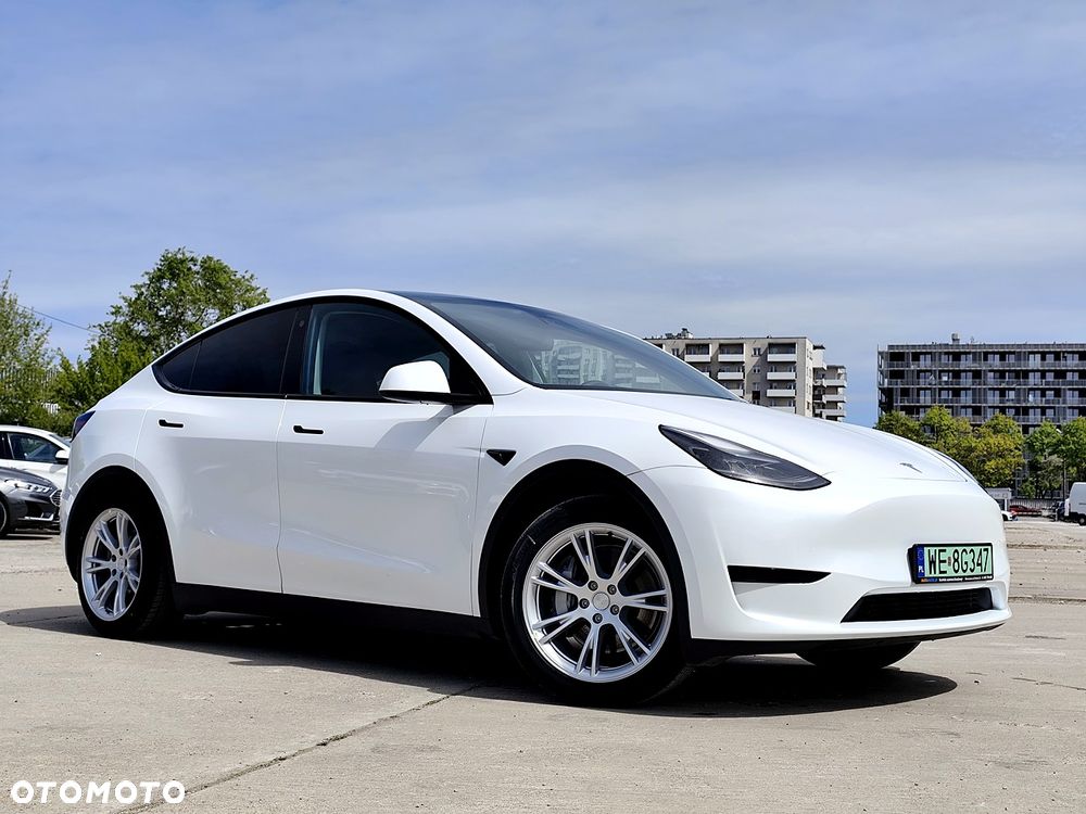 Tesla Model Y RWD - 4