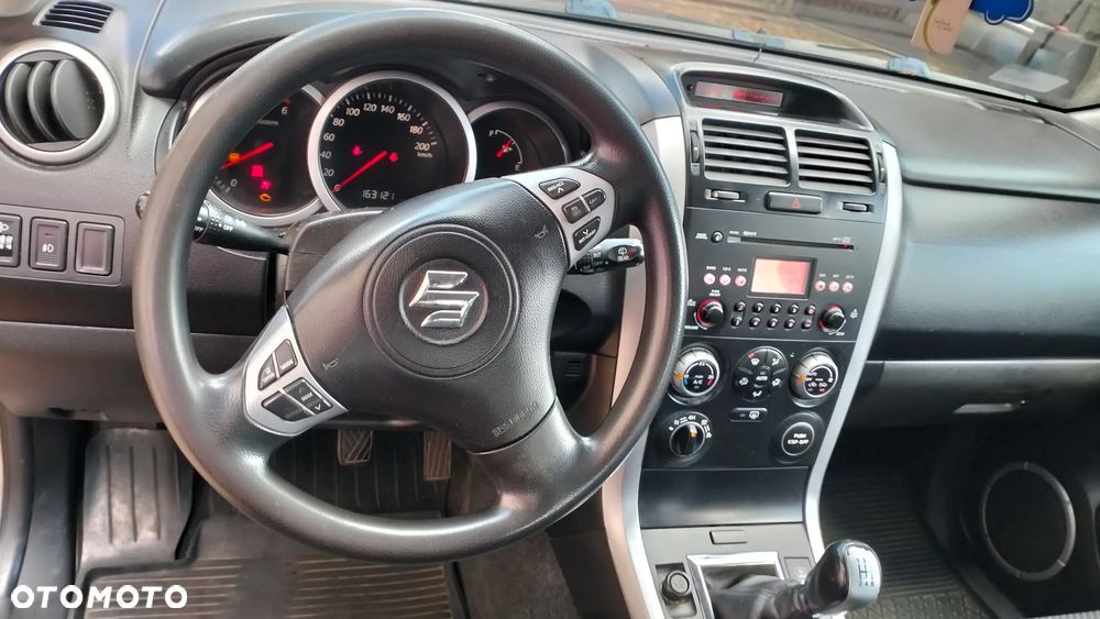 Suzuki Grand Vitara 1.9 DDiS - 4