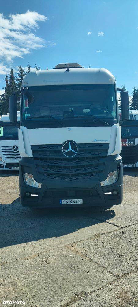 Mercedes-Benz Actros - 1