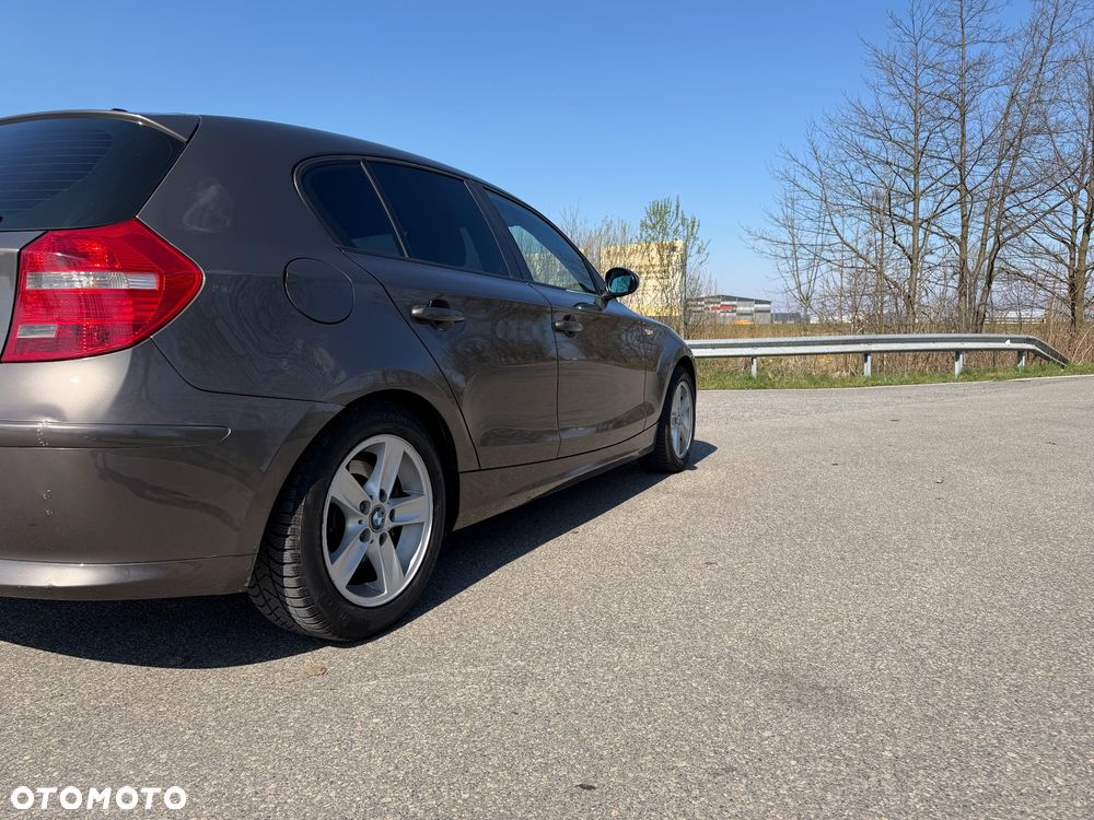 BMW Seria 1 120d - 2