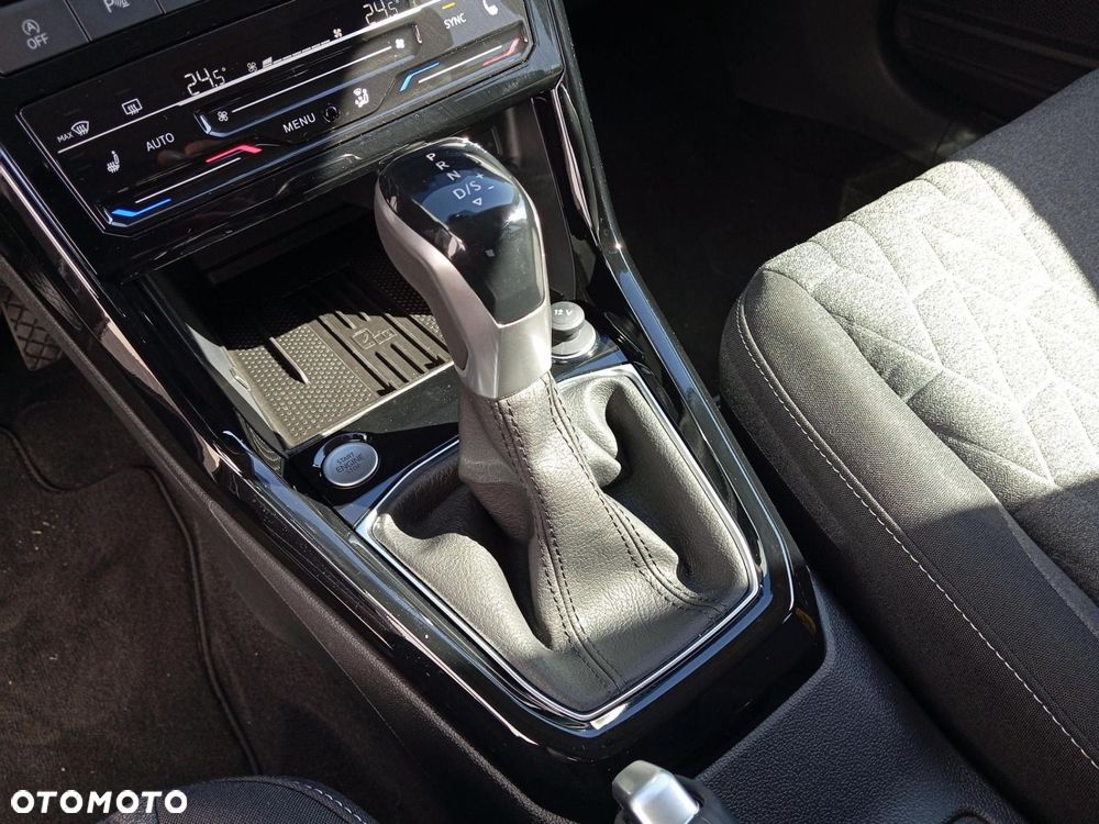 Volkswagen T-Cross - 17