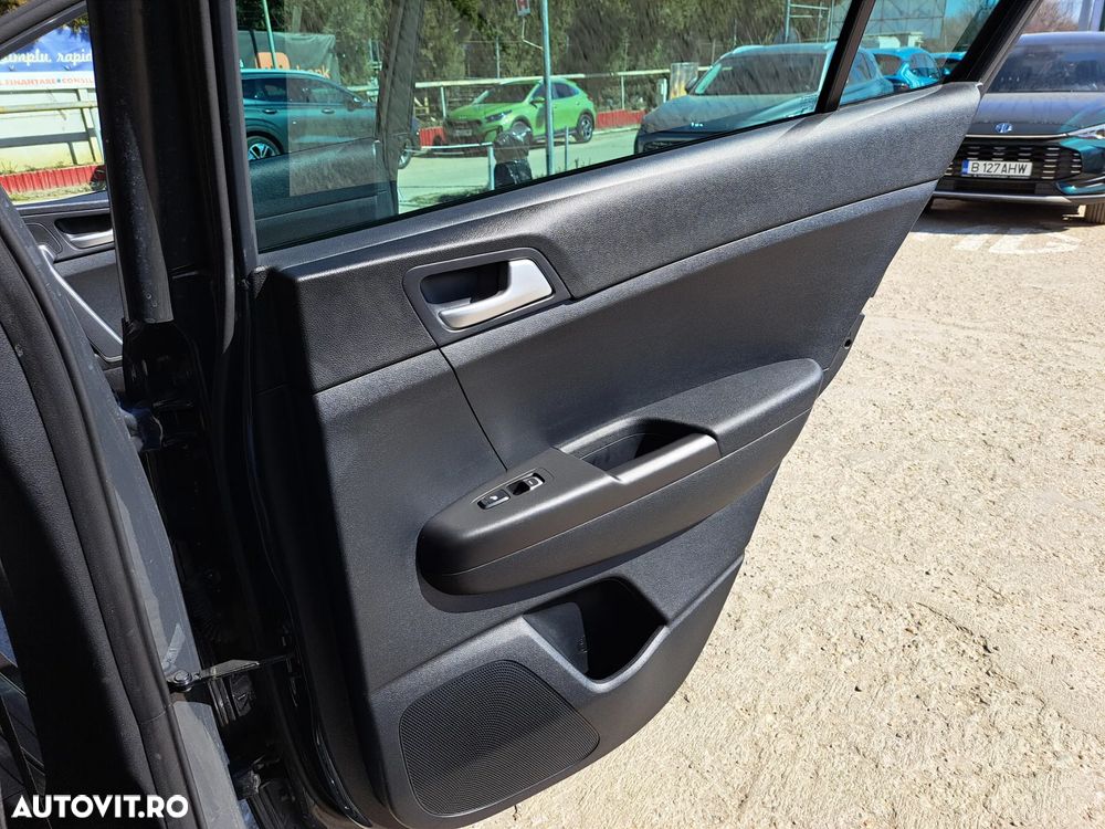 Kia Sportage 1.6 GDI 6MT 4x2 Classic - 23