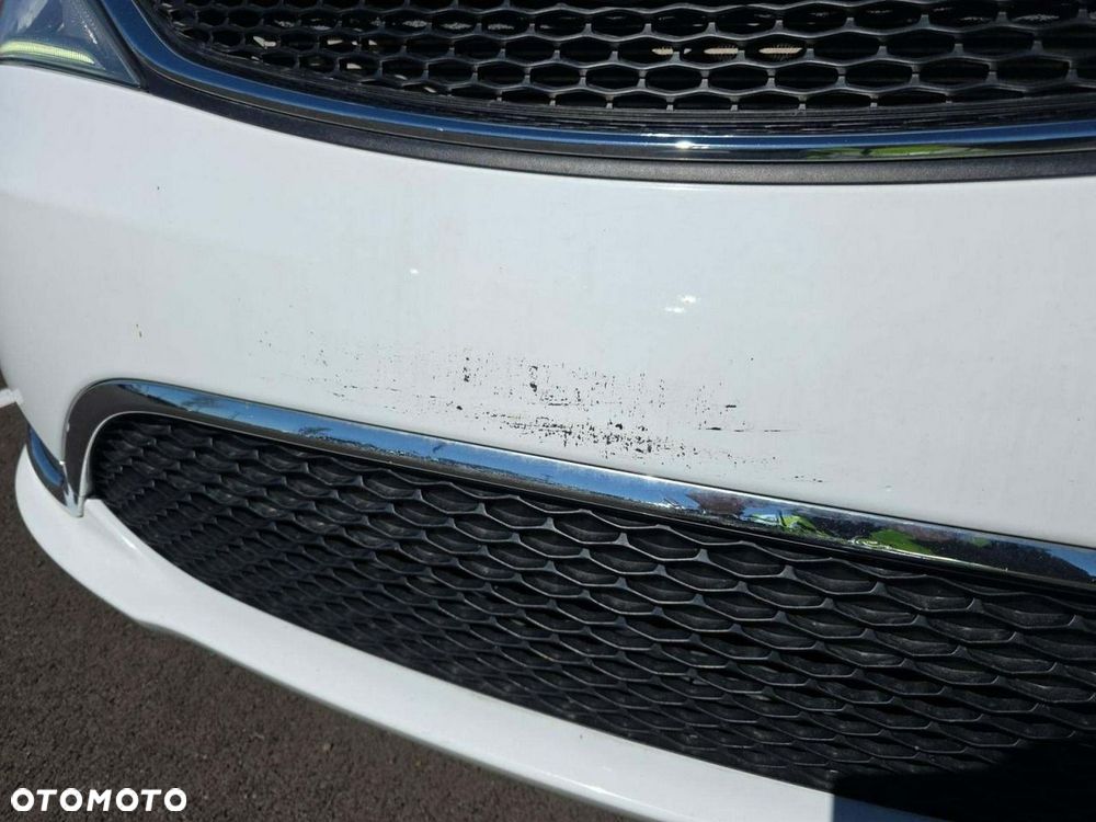 Chrysler Pacifica - 12