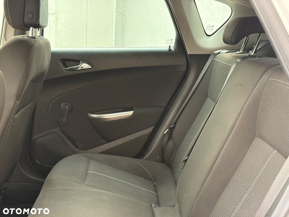 Opel Astra 1.4 Turbo Design Edition - 16