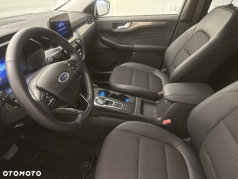Ford Kuga - 11
