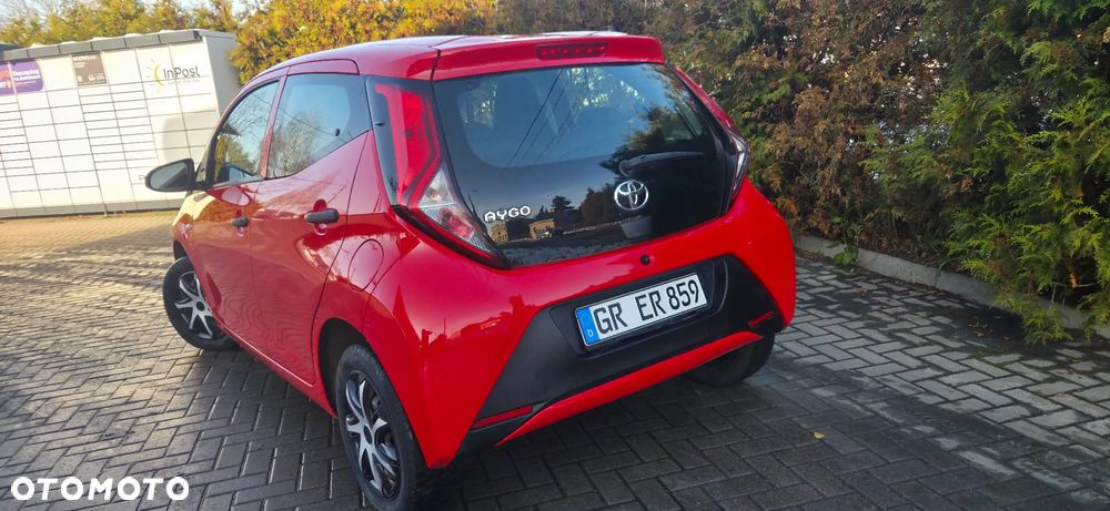 Toyota Aygo x-trend - 9