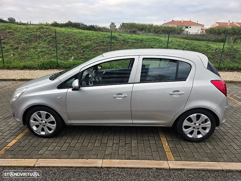 Opel Corsa 1.2 Enjoy Easytronic - 3