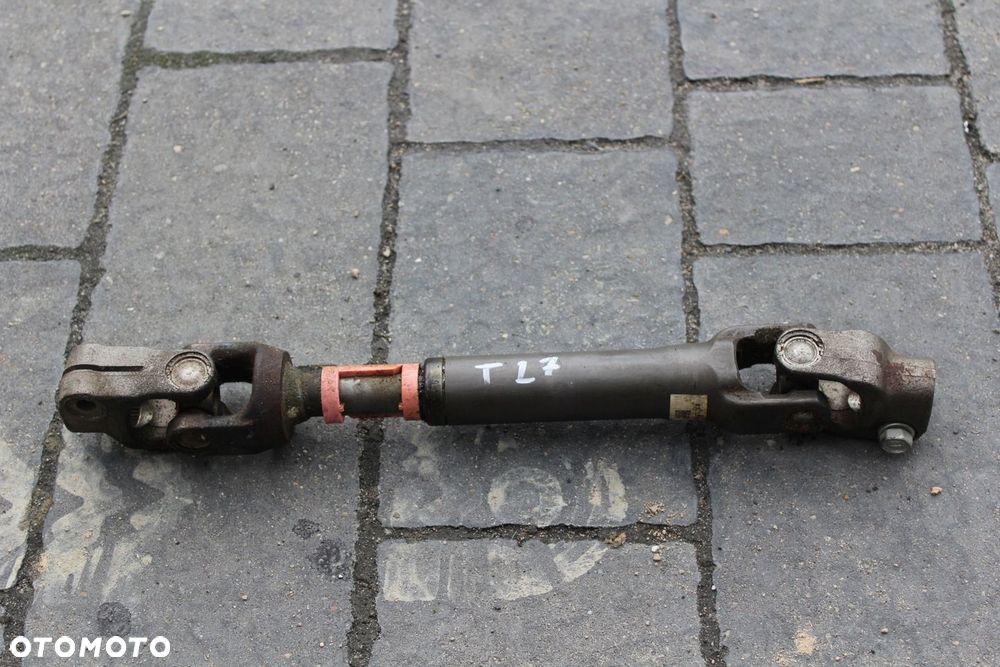 KRZYŻAK KOLUMNY KIEROWNICZEJ TOYOTA AVENSIS T27 - 1