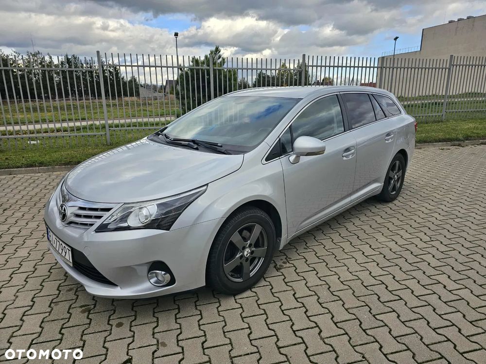 Toyota Avensis Combi 1.6 Comfort - 1