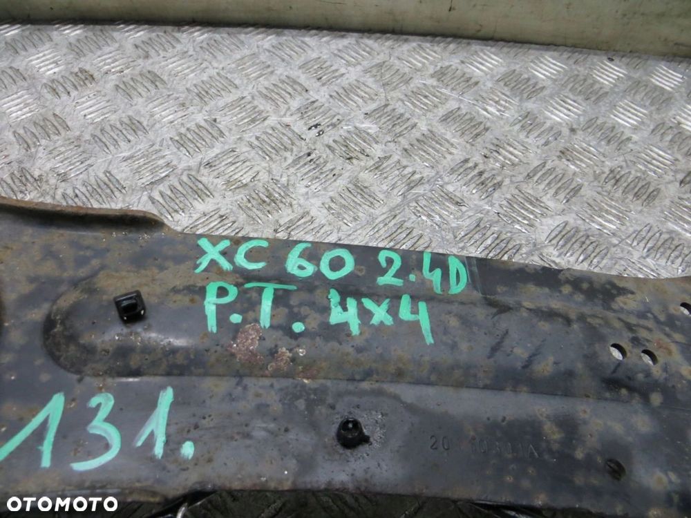 VOLVO XC60 2.4 4X4 ZWROTNICA PRAWA TYŁ TYLNA 08- - 8