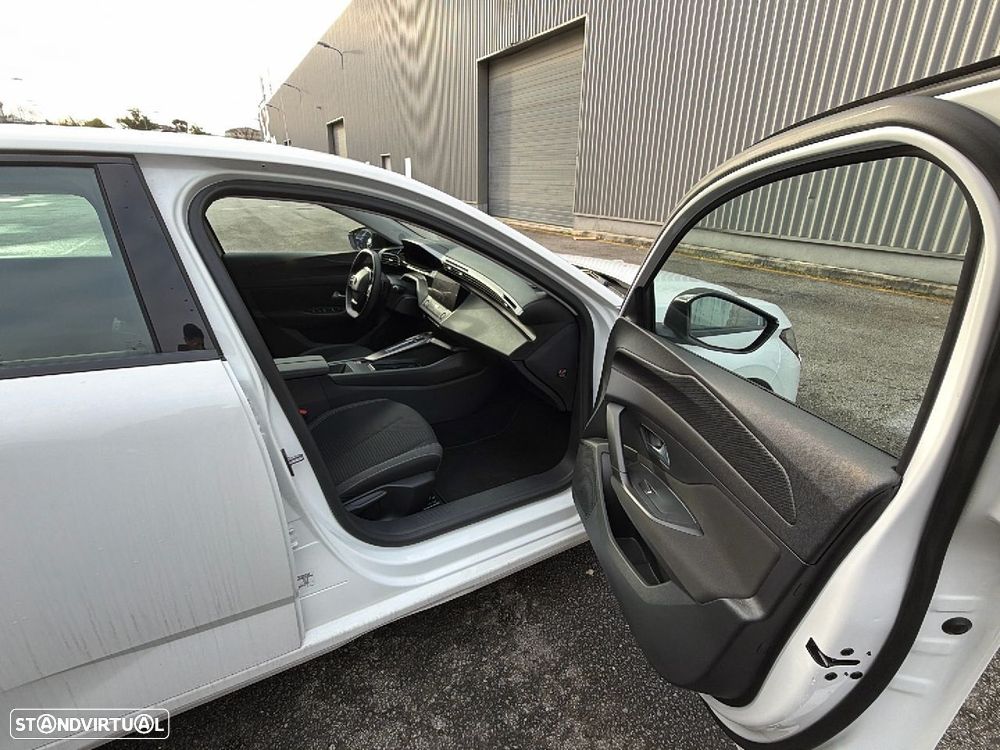 Peugeot 308 1.2 PureTech Allure EAT8 - 12