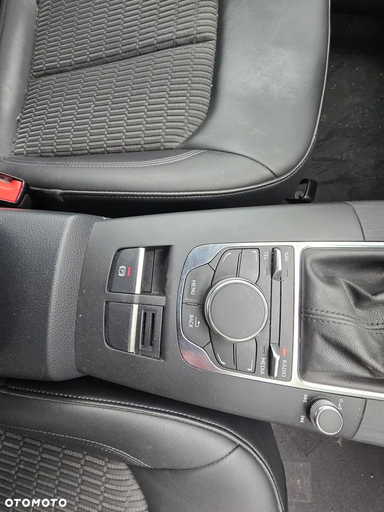 Audi A3 3-drzwiowe 1.4T FSI Attraction - 17