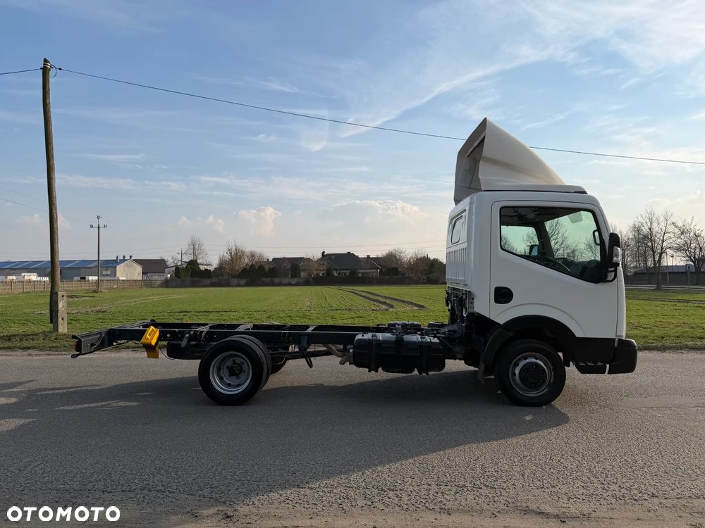 Nissan NT400 * CABSTAR * 2.5 / 125KM * Rama do zabudowy * Rozstaw osi: 3.7m * - 9