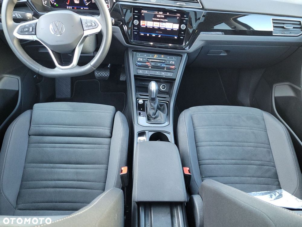 Volkswagen Touran - 13