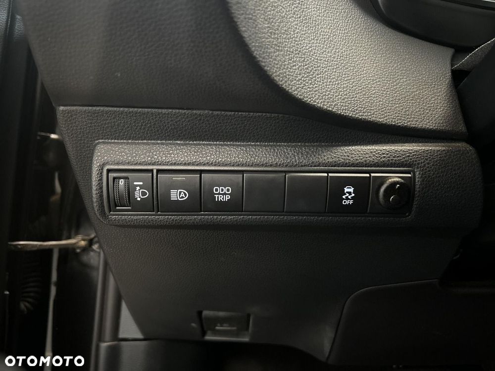 Toyota Corolla 1.8 Hybrid Style - 18