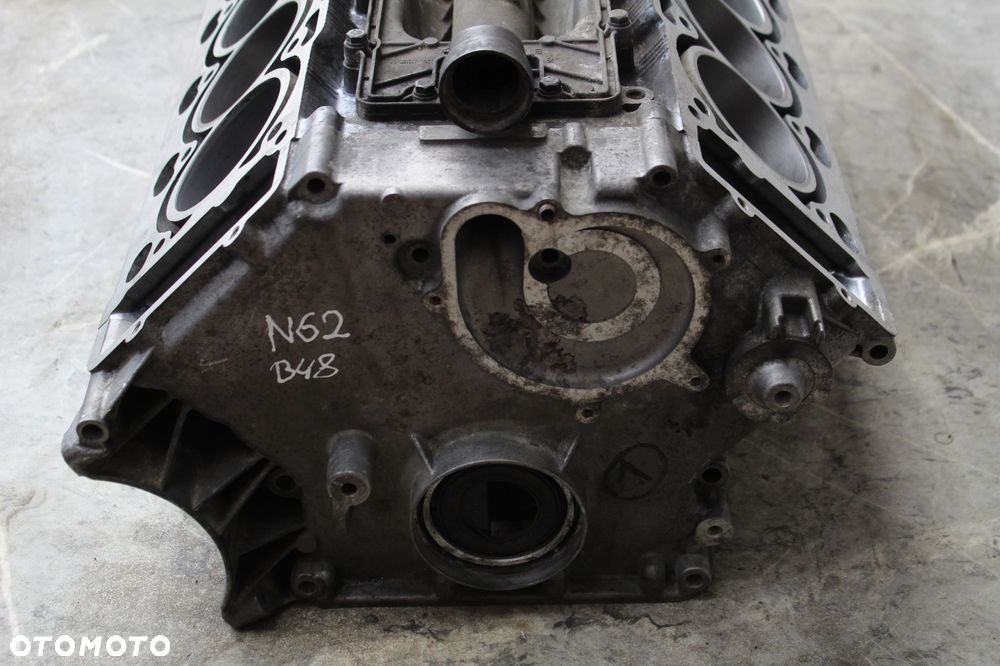 BLOK SILNIKA BMW N62B48 4.8B V8 E60 E61 E63 E64 E65 E66 X5 E53 X5 E70 - 3