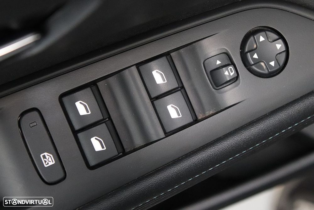 Peugeot 3008 1.2 PureTech Allure Pack - 20