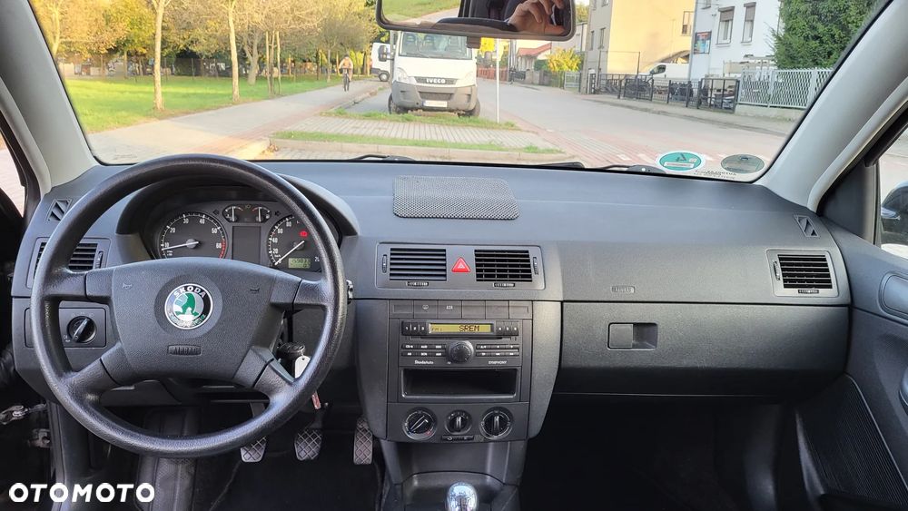 Skoda Fabia 1.2 HTP Extra - 4