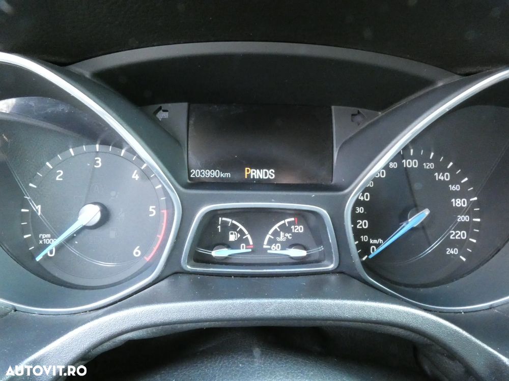 Ford Focus 1.5 TDCi Powershift Titanium - 20