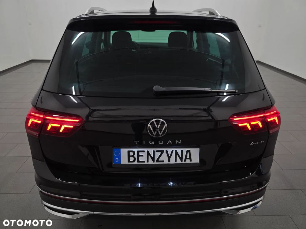 Volkswagen Tiguan 2.0 TSI 4Mot Elegance DSG - 35