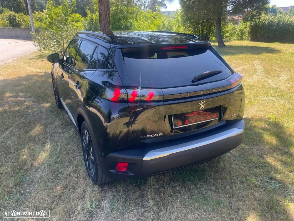 Peugeot e-2008 GT - 8