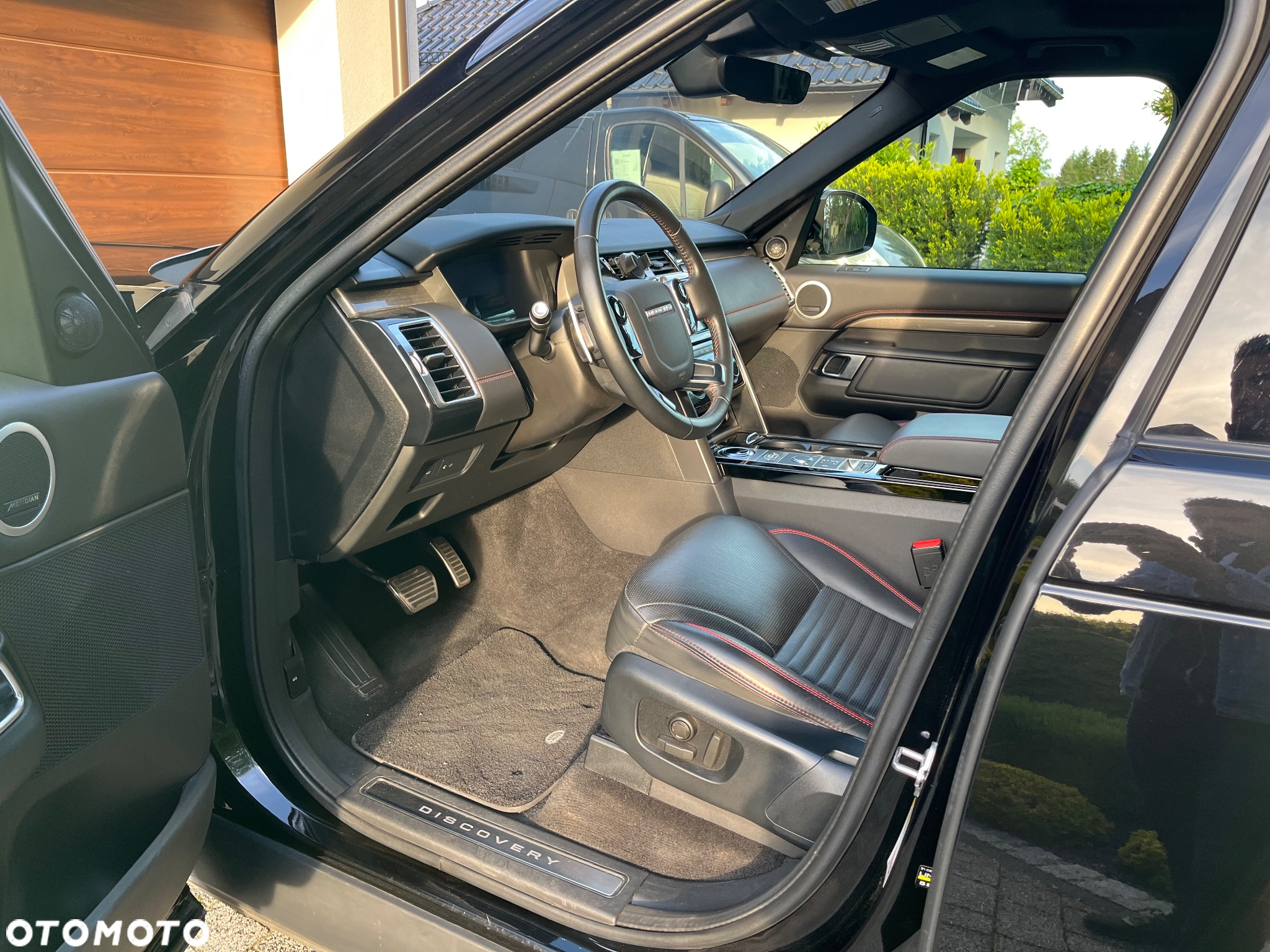 Land Rover Discovery 3.0 TD6 HSE Luxury - 16