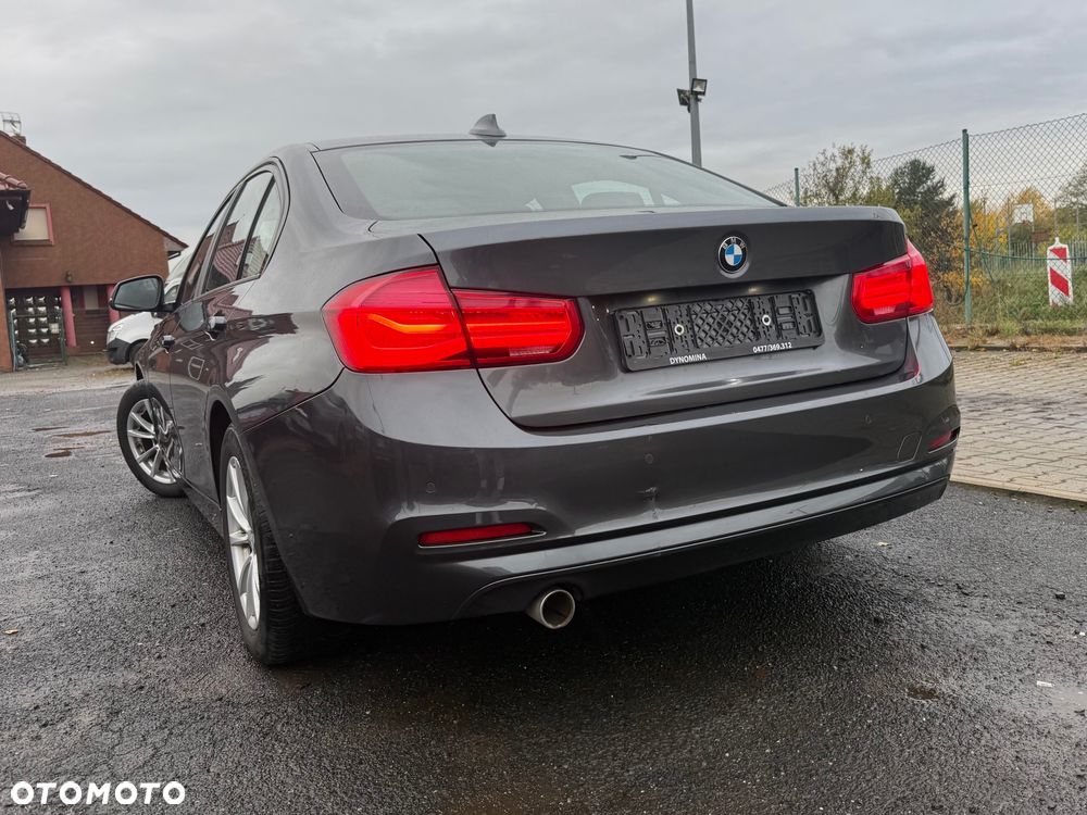 BMW Seria 3 318d Modern Line - 11