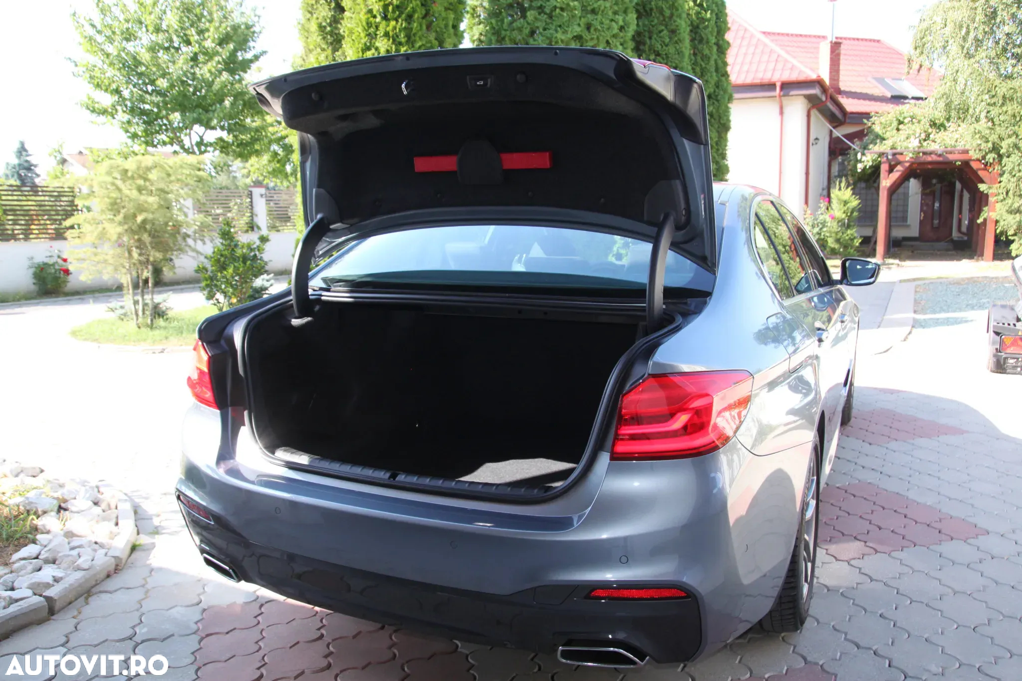 BMW Seria 5 530i xDrive AT - 16