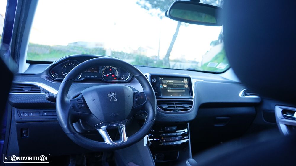 Peugeot 2008 1.2 PureTech Style - 17