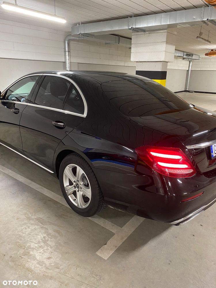 Mercedes-Benz Klasa E 220 d 4-Matic 9G-TRONIC - 10